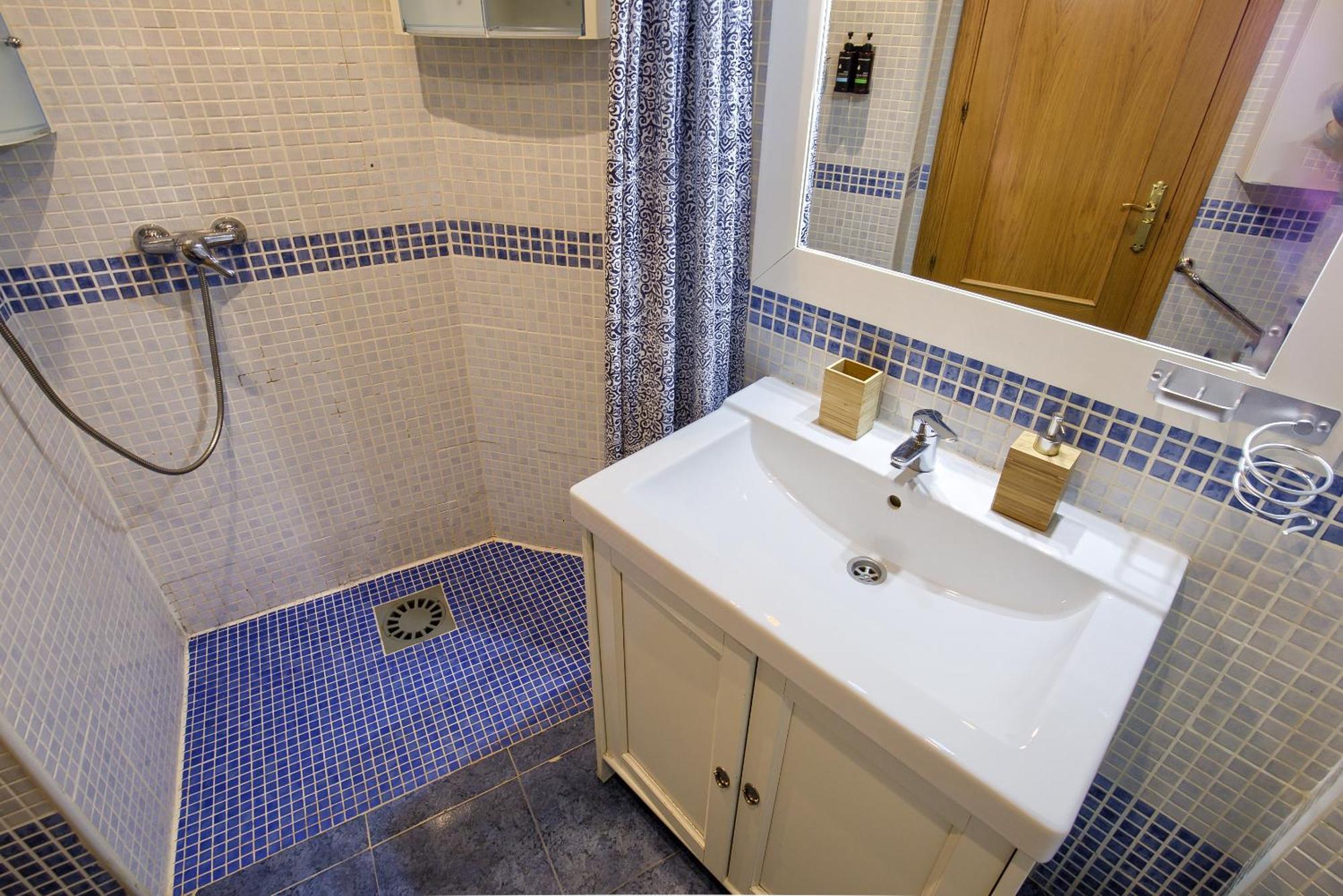 Casona 44 - Apartamento Para 2 Con Wifi, Ac Y Patio Exterior Alcala de Henares Exterior photo