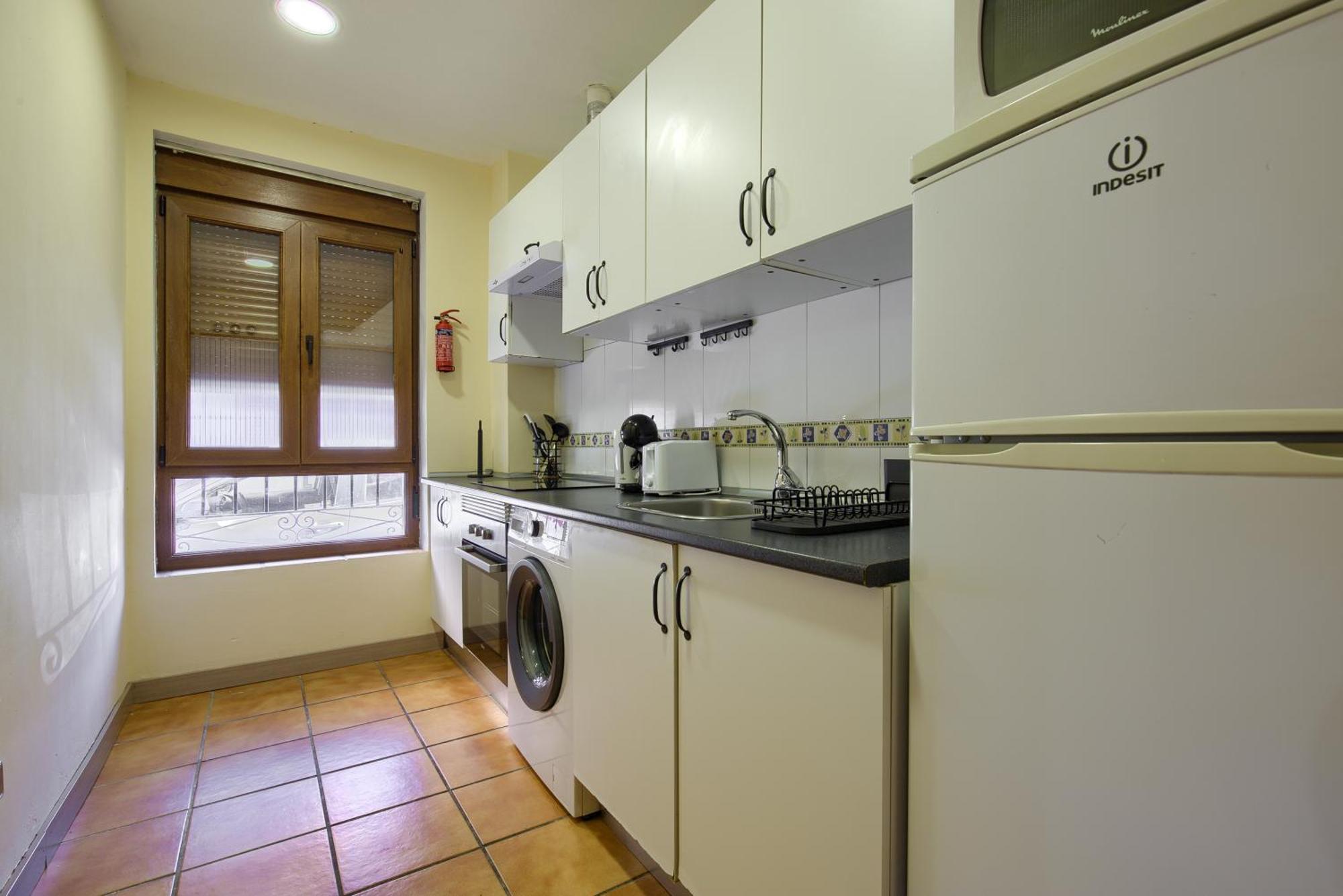 Casona 44 - Apartamento Para 2 Con Wifi, Ac Y Patio Exterior Alcala de Henares Exterior photo