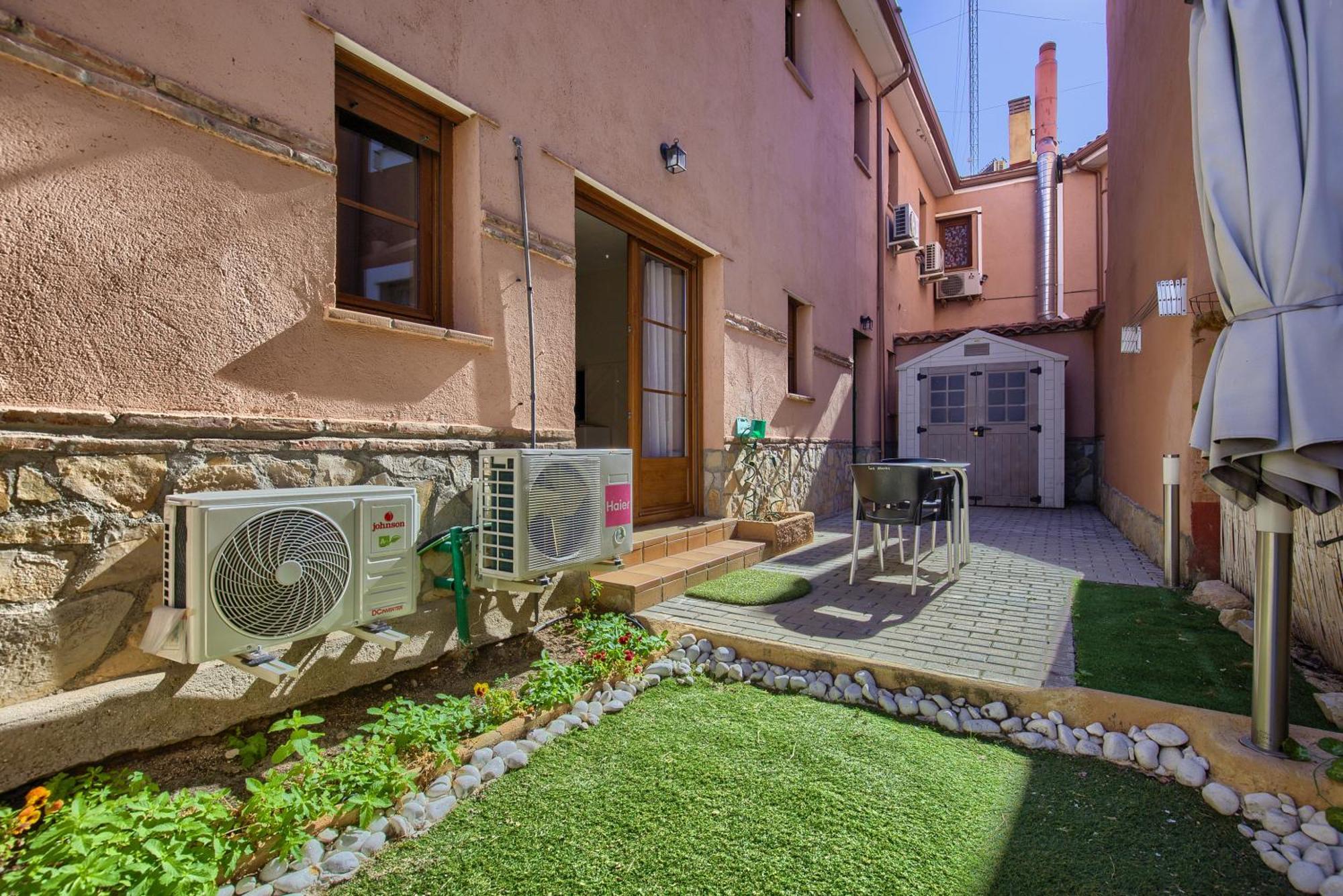 Casona 44 - Apartamento Para 2 Con Wifi, Ac Y Patio Exterior Alcala de Henares Exterior photo
