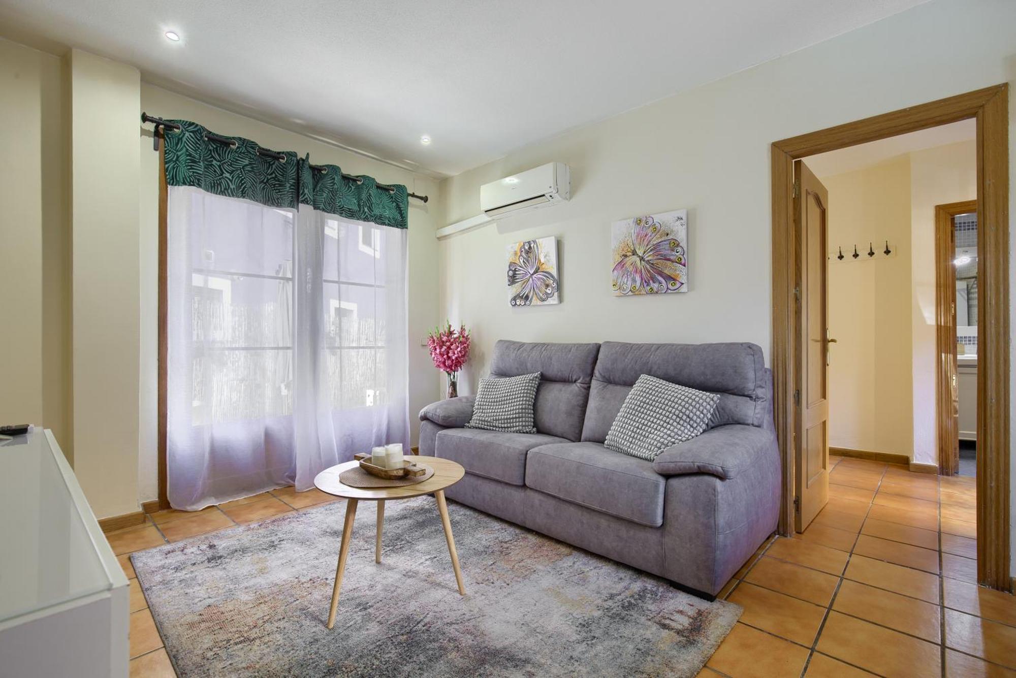 Casona 44 - Apartamento Para 2 Con Wifi, Ac Y Patio Exterior Alcala de Henares Exterior photo